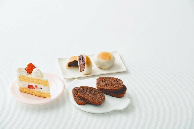 大福とラスクとショートケーキ