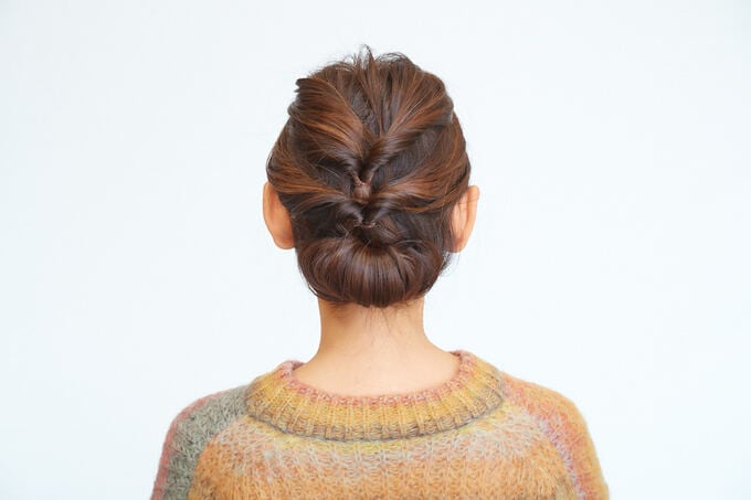 アップヘア後ろ姿