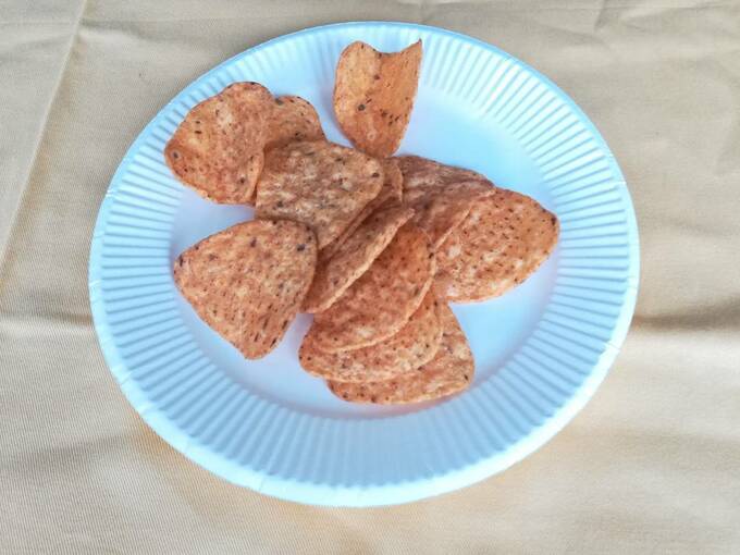 トルティーヤチップス焦がし醤油味中身