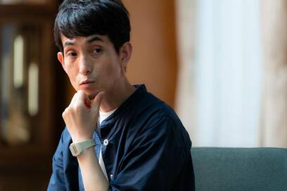 矢部太郎さんが「大家さん」の次に描いたのは家族。 伝えるのが恥ずかしい気持ちを漫画に