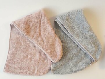 3COINSの「ヘアドライキャップ」でドライヤー時間5分減。ジム、サウナ、プールでも活躍