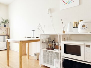 30代夫婦、35平米の部屋でモメることなく“ミニマリスト”を続けられるコツ。お互い「捨てたら？」は禁句