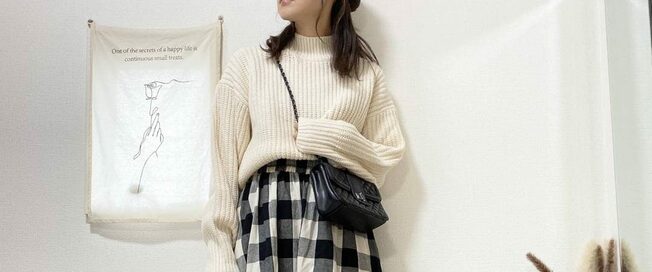 ユニクロの2990円ローゲージセーターでつくる、シンプルかわいい秋コーデ4選