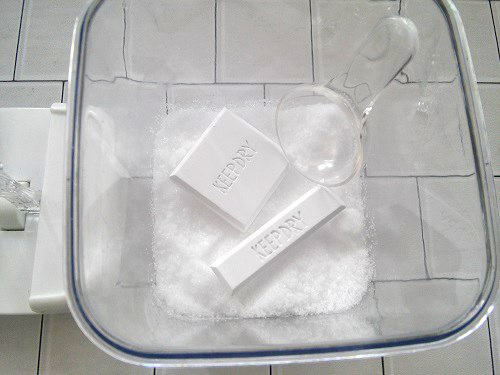 調味料の調湿材として