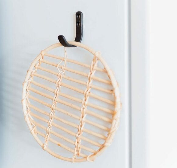 強力磁石ひとつでおしゃれフック完成！