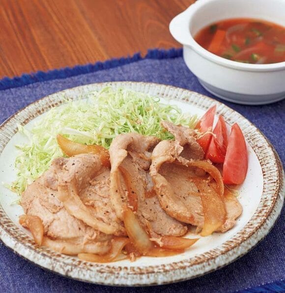 ショウガ焼きと野菜スープのバランスメニュー