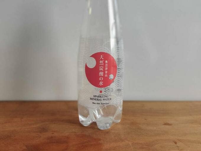 奥会津金山の天然炭酸の水