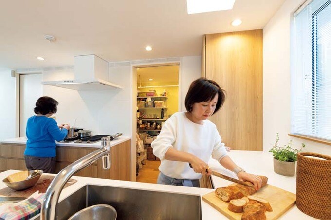 キッチンとパントリー