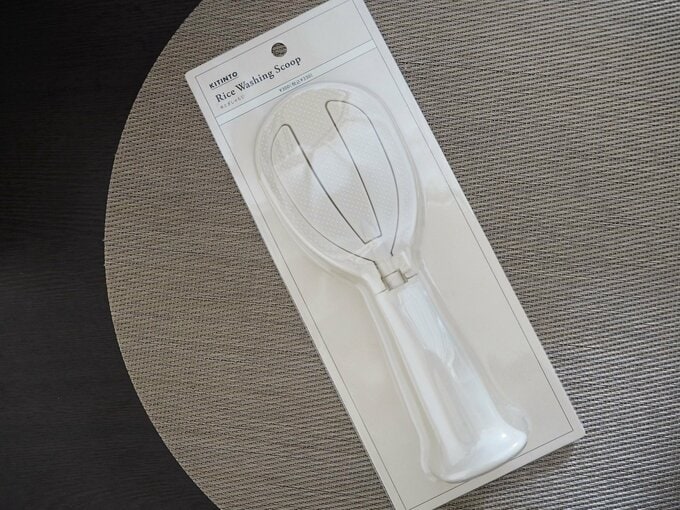 米とぎしゃもじ