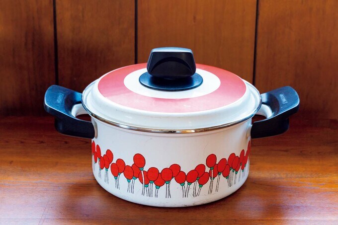 倉庫に眠っていたという両手鍋