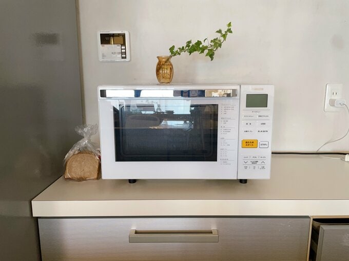 レンジの黒い窓