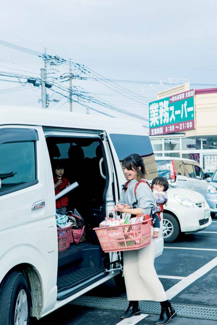 子ども7人で食費4万円。うち1万円で業務スーパーで必ず買うもの