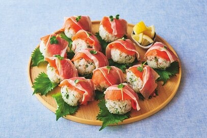 大原千鶴さん「香味野菜と生ハム、サーモンずし」レシピ。青ジソ、ミョウガ…薬味がおいしいごちそう