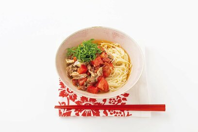 サバ缶とトマトを使った簡単そうめんアレンジ。マンネリ脱出で栄養もバッチリ！