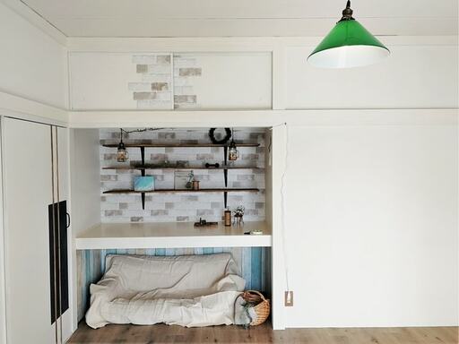 渋い押し入れが、わんこのおうちとディスプレイ棚に