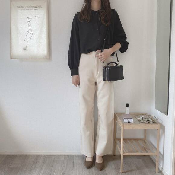 ジャージー素材のパンツと合わせたコーデ