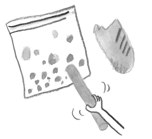 使い残しのパンを冷凍してパン粉に