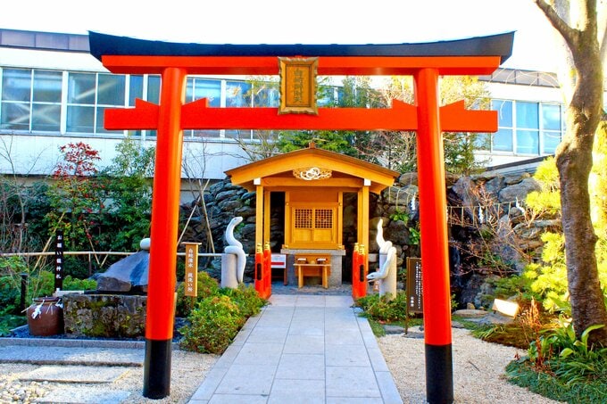 白蛇神社 阿蘇白水龍神權現