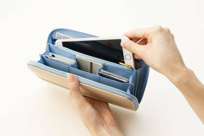 スマホもすっぽり