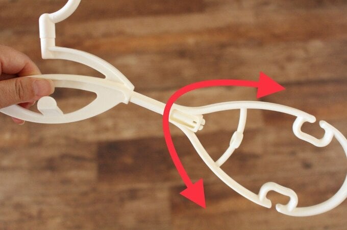 手前側にも向こう側にも回ります