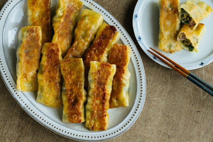 ニラとチーズの豚こま棒餃子