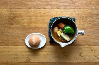 50代、忙しい日の「リアルな食事」。スープカレーは時短でも手抜きに見えない