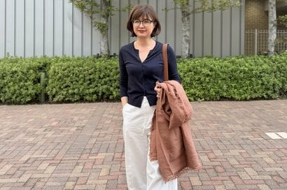 ユニクロのカーデやジャケットで乗りきる！50代「着る服に悩む」春から初夏のコーデアイデア3つ