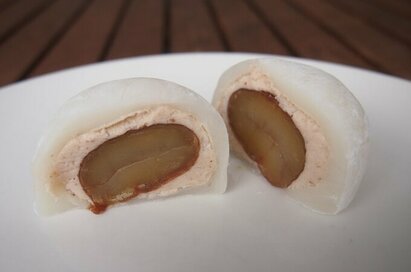 ファミマ「モンブラン大福」は、中に渋皮栗が丸ごと！「シンプルなのに大満足の味」