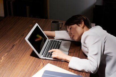 「夫が好きなのにさみしい」と軽い気持ちでネットに書き込んだところ：セックスレス・康子さんの場合1