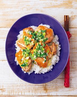 鶏肉をタン塩風に。激うまネギダレで絶品丼が完成
