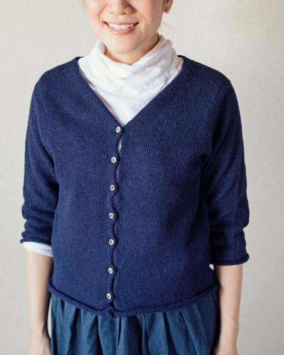 Vネックカーディガン