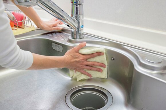 シルバー部分はクロスで水ぶき→からぶきを丁寧にして光らせる