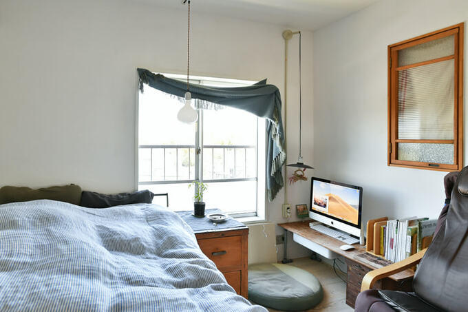 書斎スペースを設けた寝室