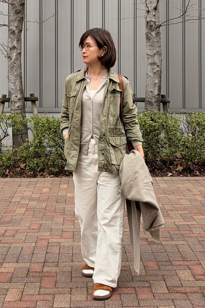 河村さんGAPミリタリージャケットコーデ2