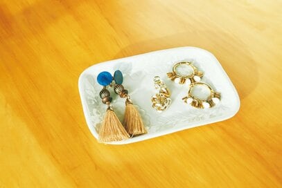 50代になって「やめたこと」5つ。ネックレスの代わりに取り入れたもの