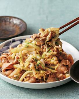 豚肉みそバター炒めとレンチン湯豆腐。エアコンで冷えた体に