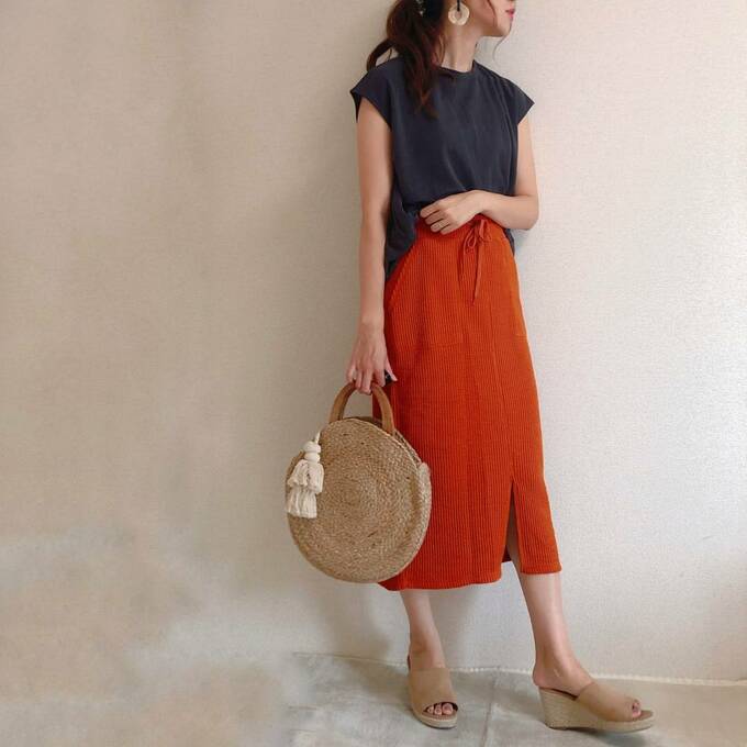 ワッフルスカートと合わせてきれいめカジュアル