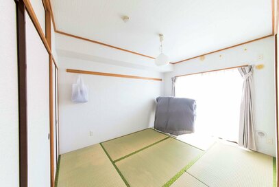 和室に置くのは布団だけ。ものを捨てたら「好きなもの」だけの心地よい空間に