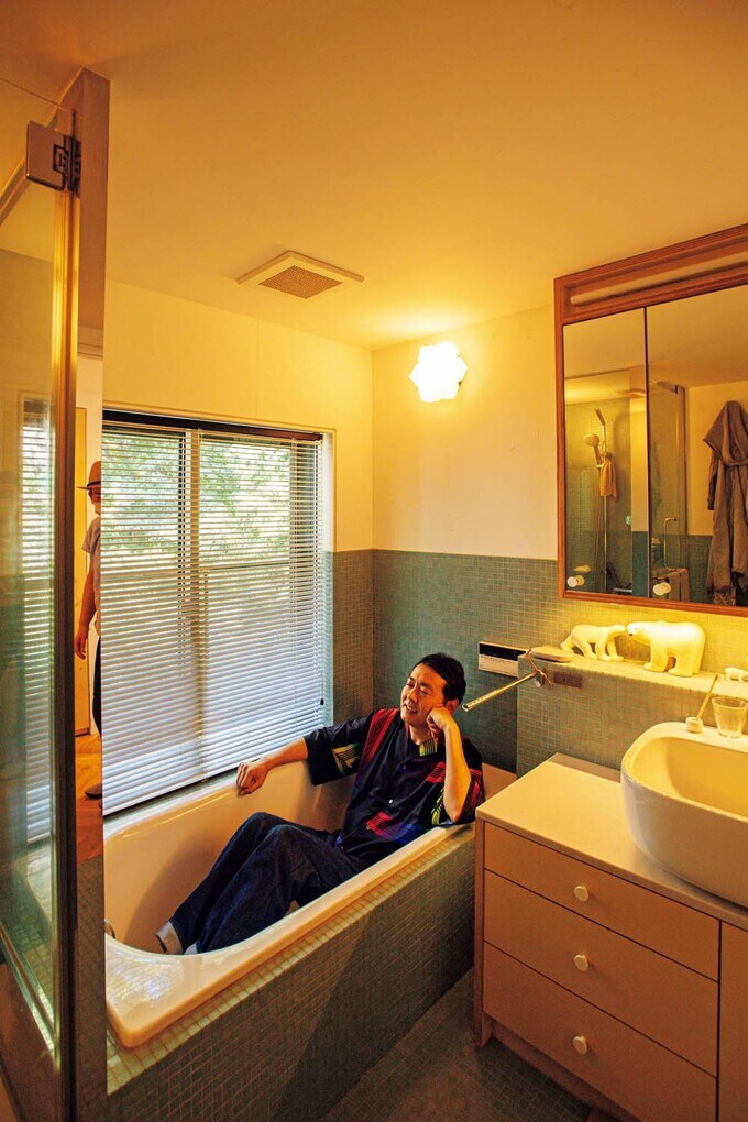 緑を眺められるバスルーム