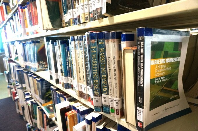 大学までいくと英語でのみ授業が行われる学校も数多く、大卒のマレーシア人なら流暢な英語を話す人が少なくない
