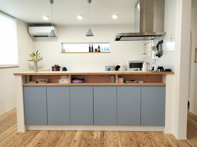 正面から見たリビング収納