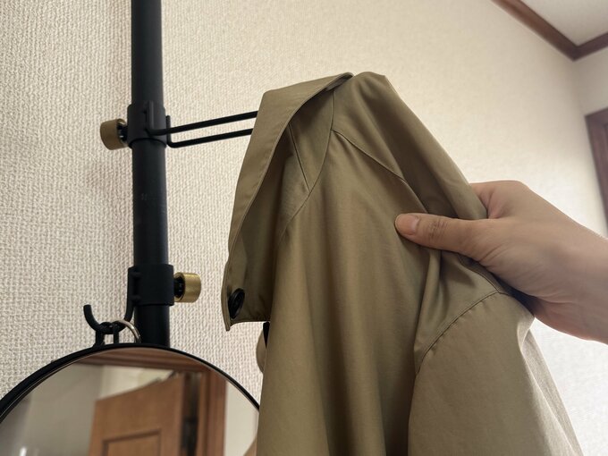 服をかけるフック