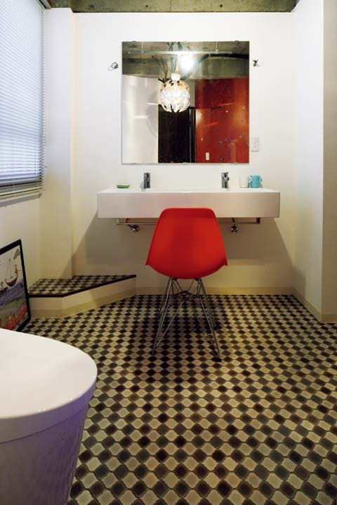 トイレと一体化した洗面室