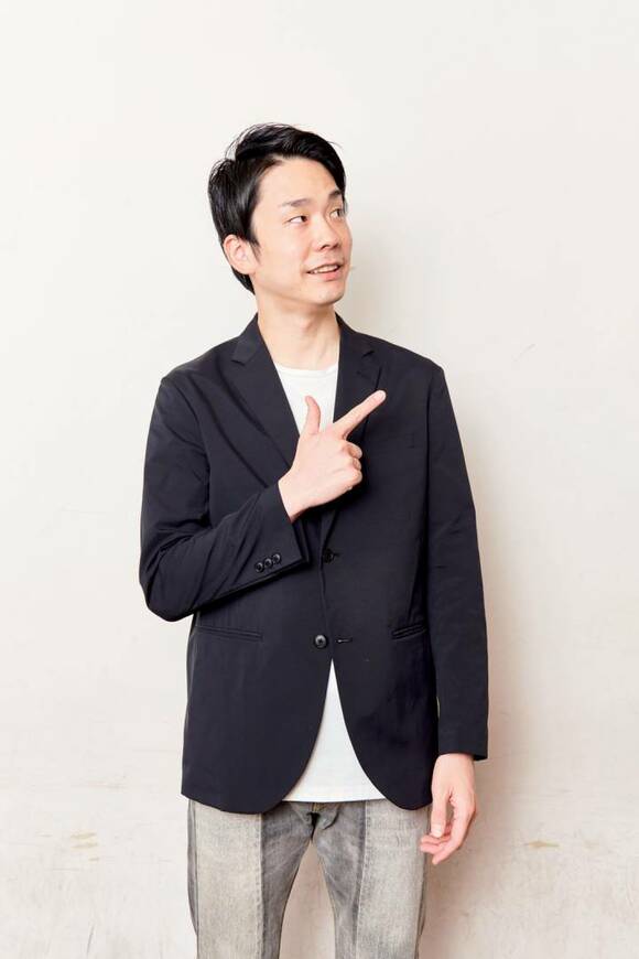 濱家さん指差し