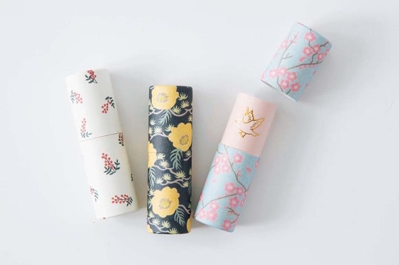 音でお祝いを盛り上げる筒状のポチ袋