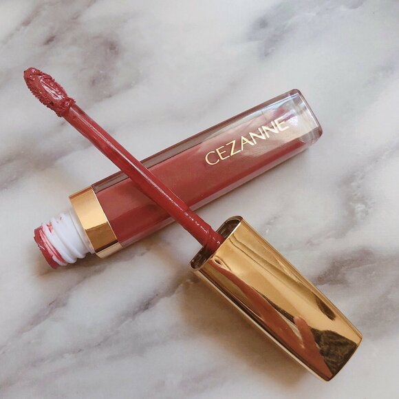 ブラウン系リップ