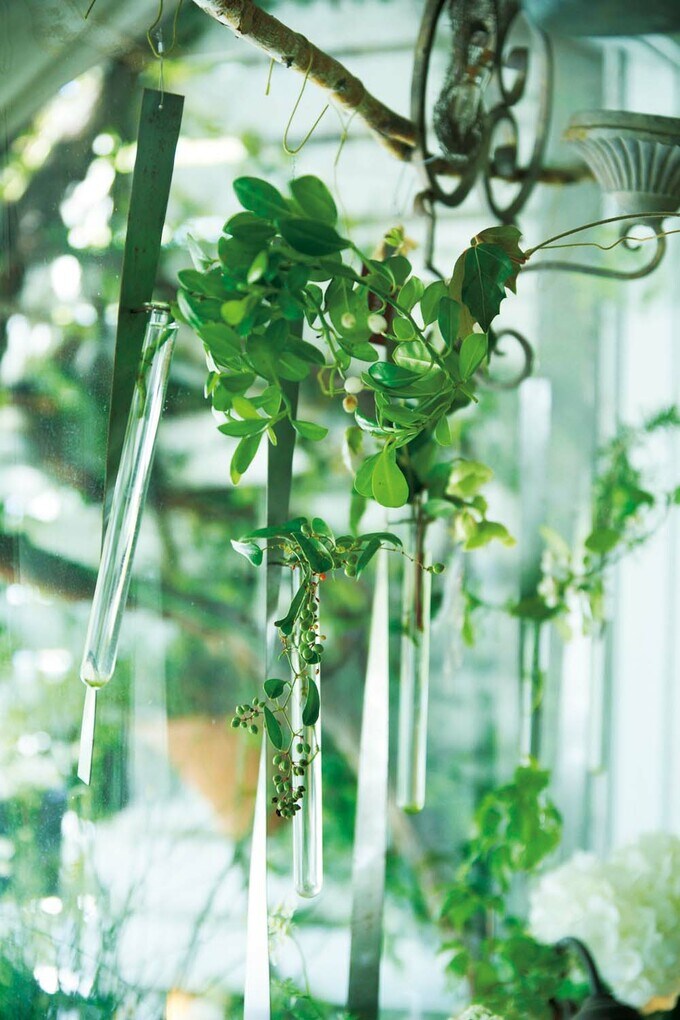 アルミとガラス管の花器