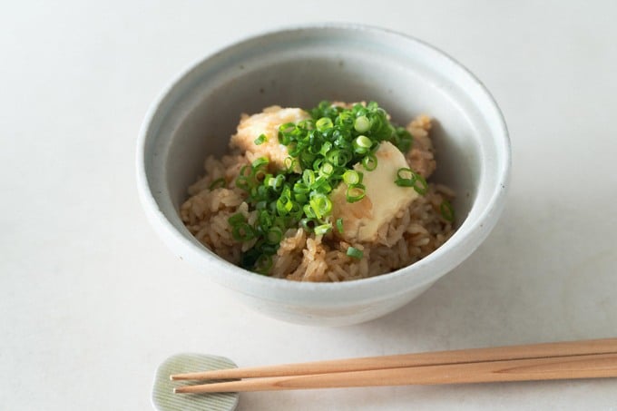 厚揚げのニンニクポン酢炊き込みご飯