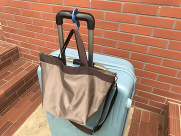無印良品の「トラベルS字フック」が出先で超便利！帽子や増えた荷物も収納