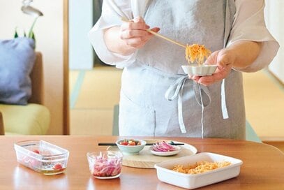 老けない人の「がんばりすぎない」暮らしの習慣4つ。料理はせいろでラクに、器にもこだわる
